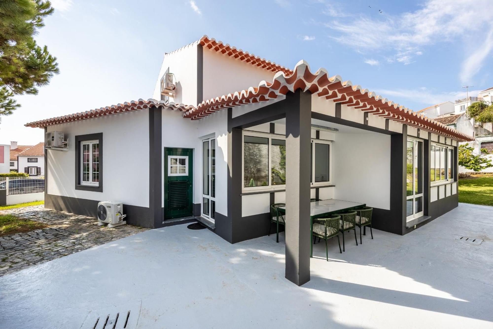 Angra do Heroísmo Angra Charming Suites By Seewest מראה חיצוני תמונה