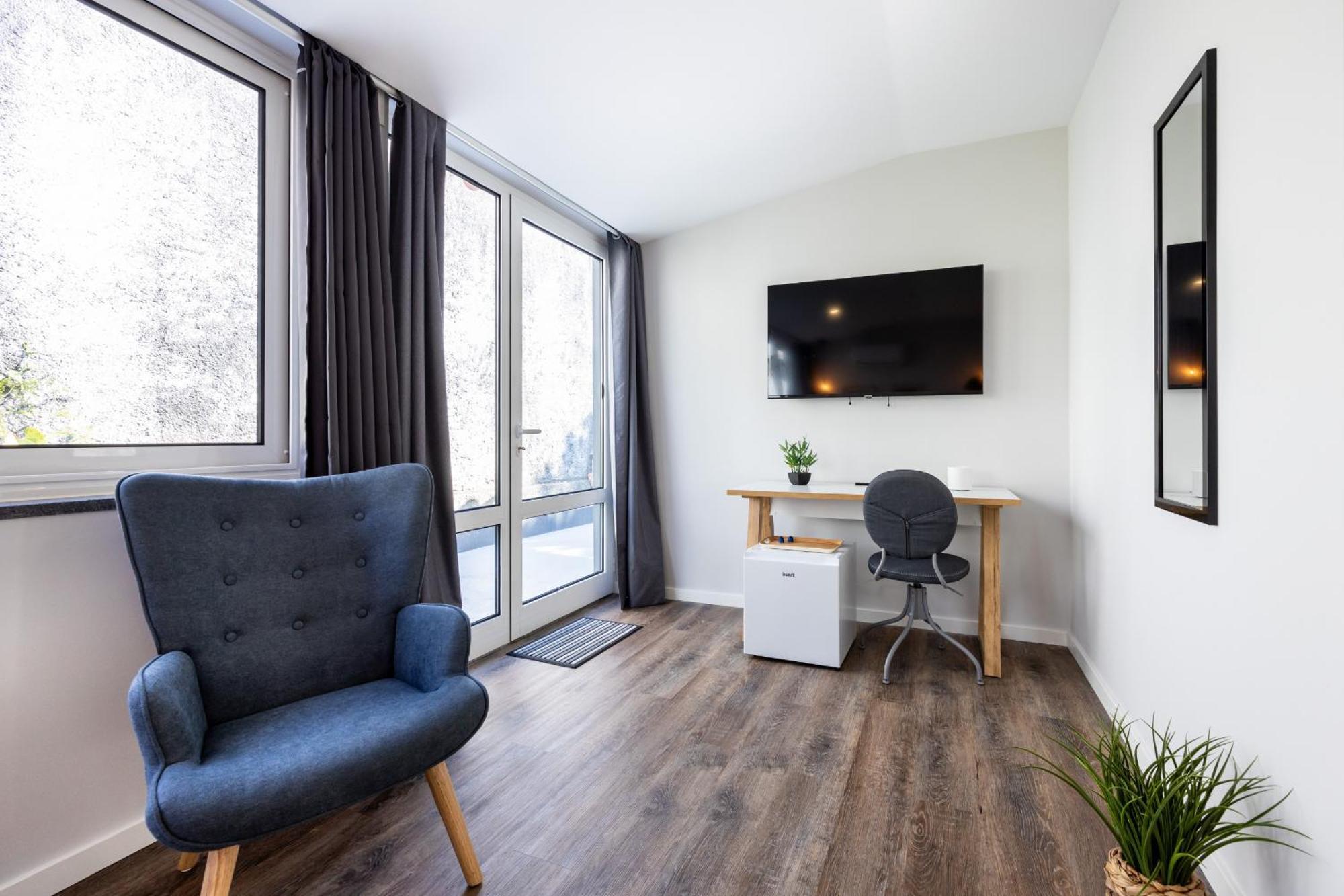Angra do Heroísmo Angra Charming Suites By Seewest מראה חיצוני תמונה