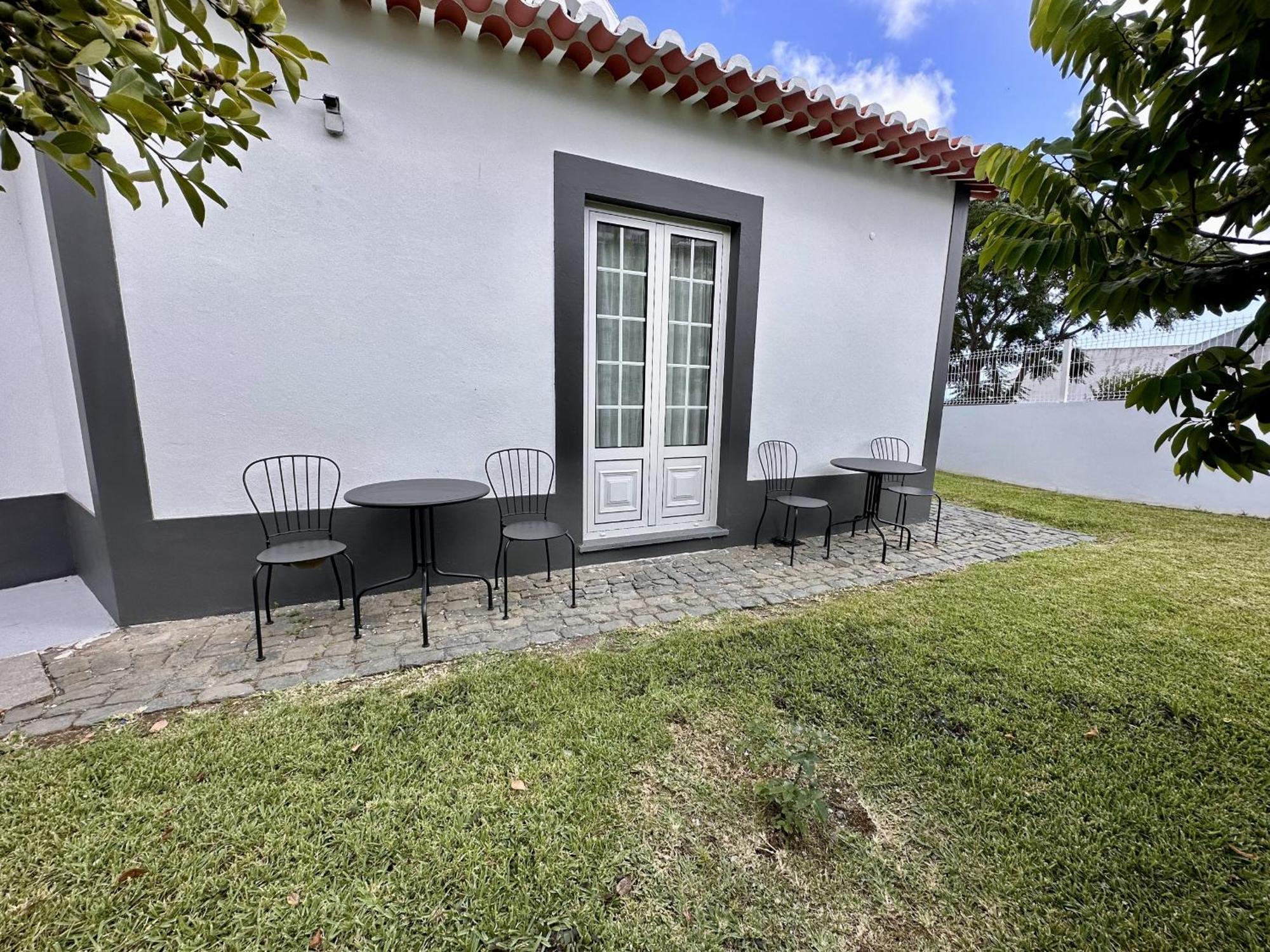 Angra do Heroísmo Angra Charming Suites By Seewest מראה חיצוני תמונה