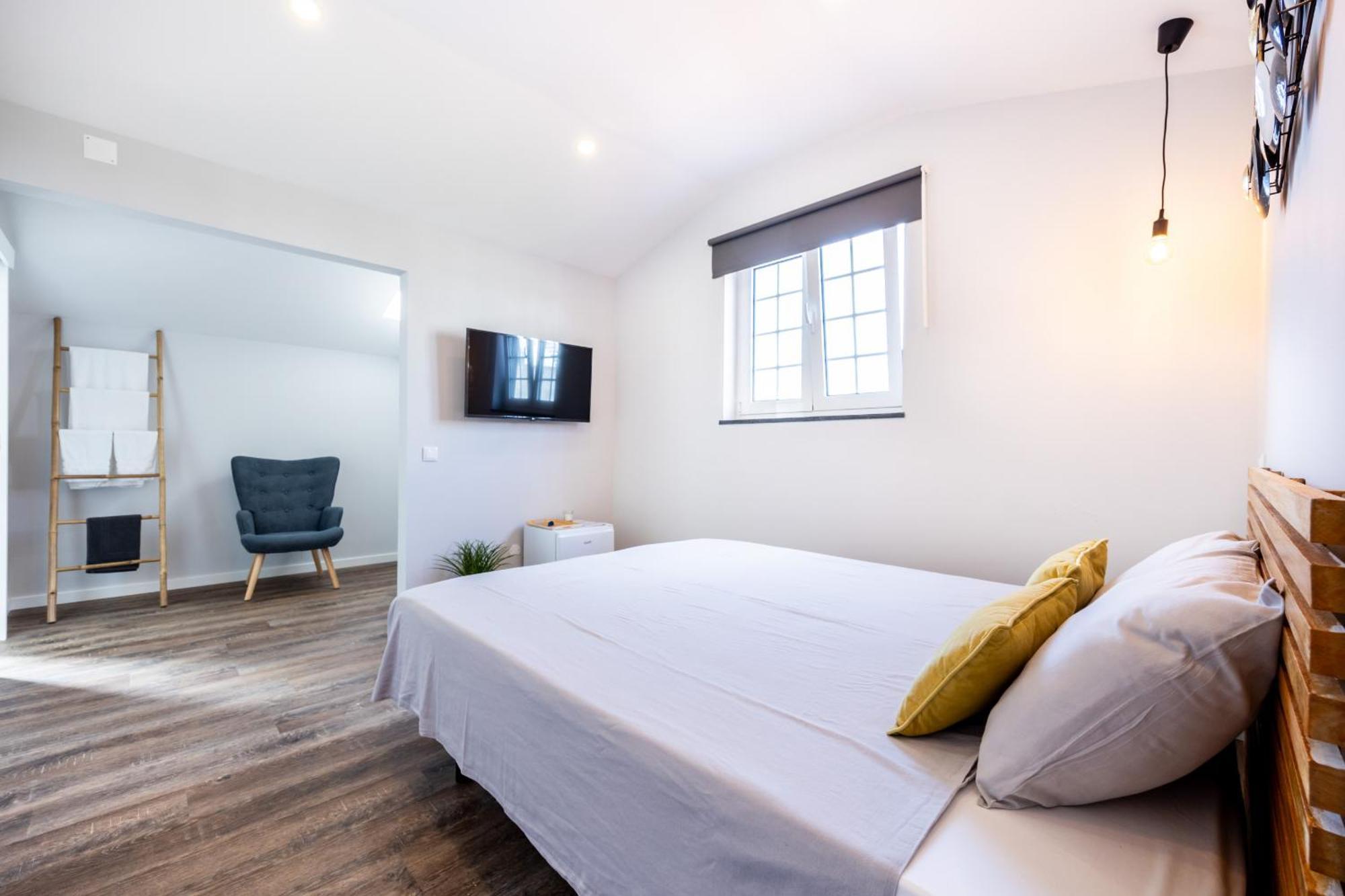 Angra do Heroísmo Angra Charming Suites By Seewest מראה חיצוני תמונה