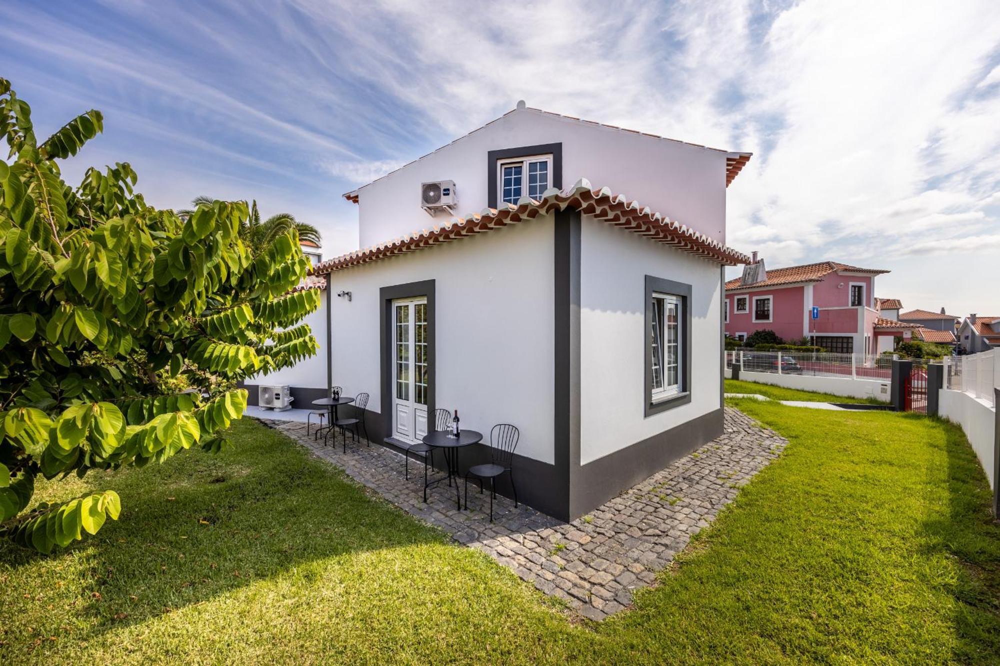 Angra do Heroísmo Angra Charming Suites By Seewest מראה חיצוני תמונה